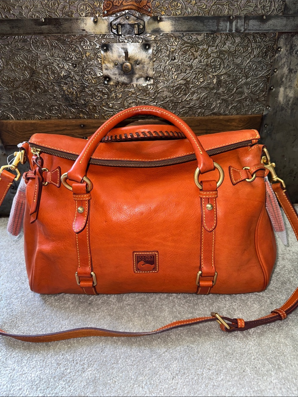 Dooney & Bourke large Florentine satchel with strap in HTF Orange - Picture 2 of 16